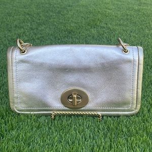 *Vintage*COACH gold leather clutch
